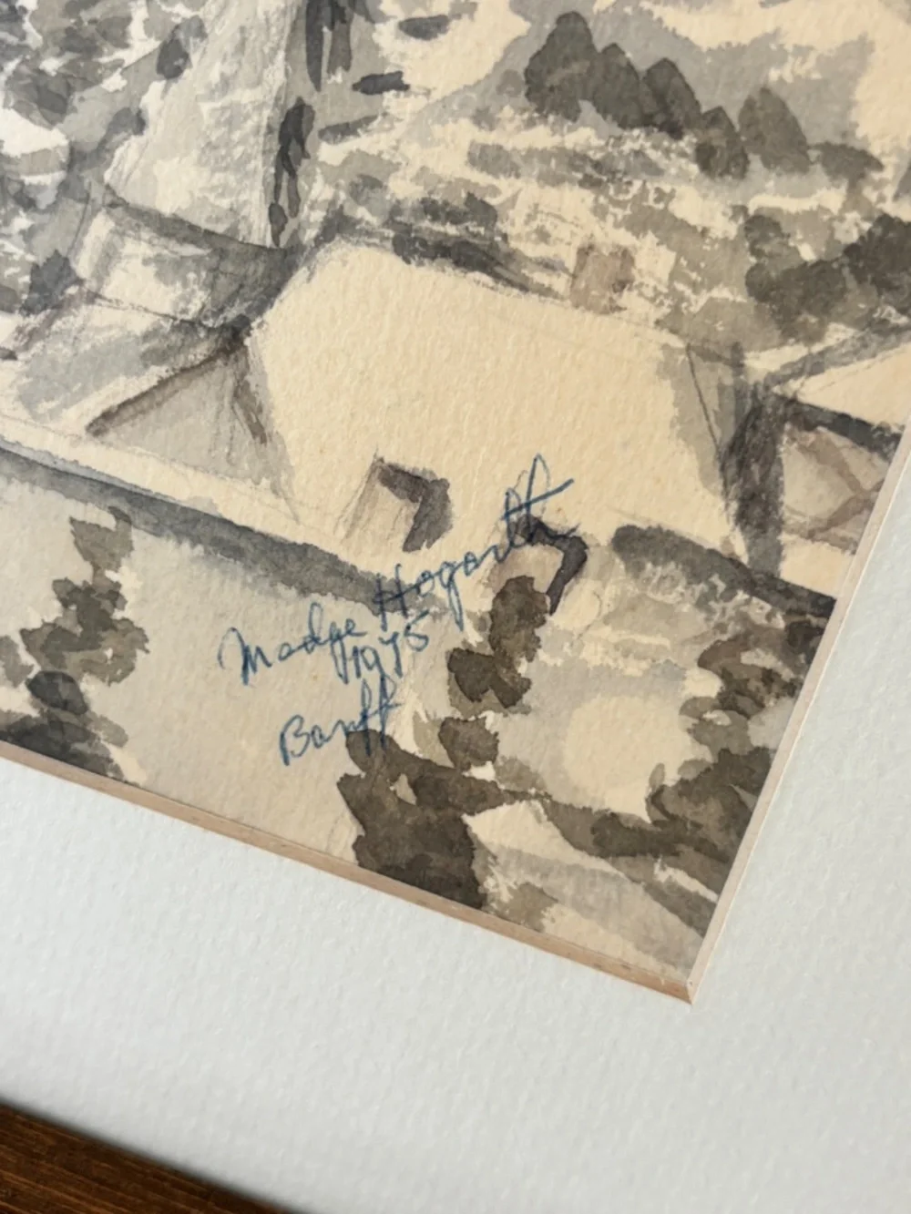 Vintage framed watercolour painting of Banff Canada signed Madge Hogarth 1975 - Picture 5 of 11